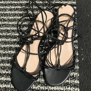 Block heel low sandals